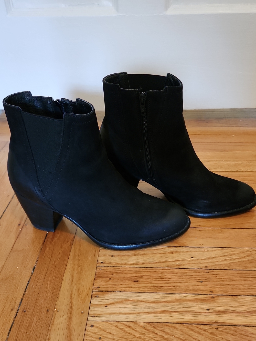 Steve Madden Black Ankle Booties with Chunky Heel